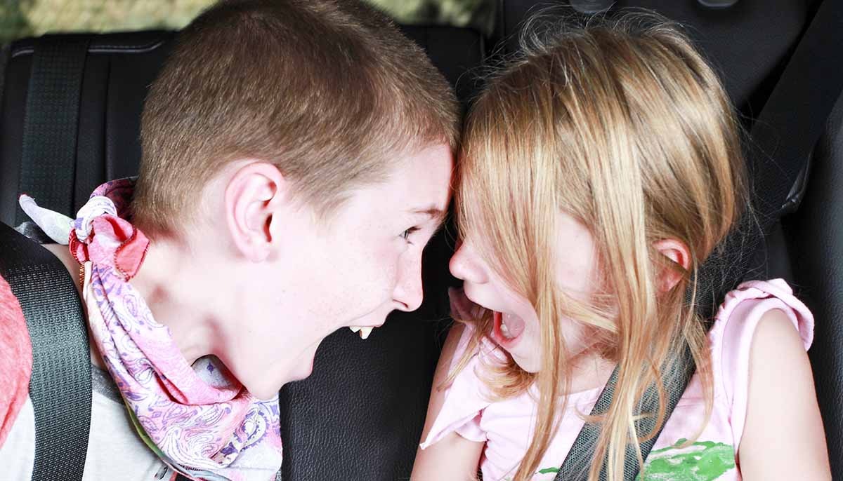 Shutterstock parents arrested yelling at kids in car feat